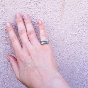 UNIQUE STERLING SILVER AQUAMARINE RING - SIZE 6